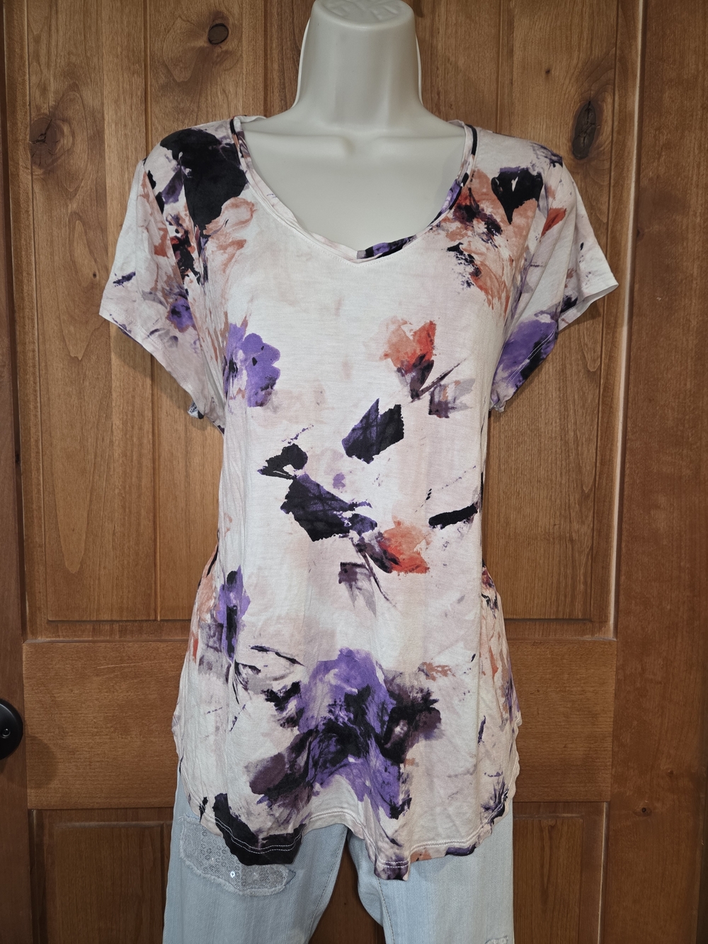 Simply Vera Vera Wang Cream Watercolor Floral V-Neck Short Sleeve Top